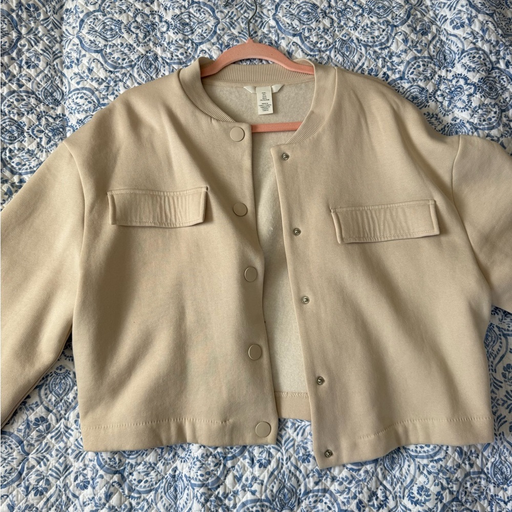 H&M Cream Blazer Cropped Minimalist Design L